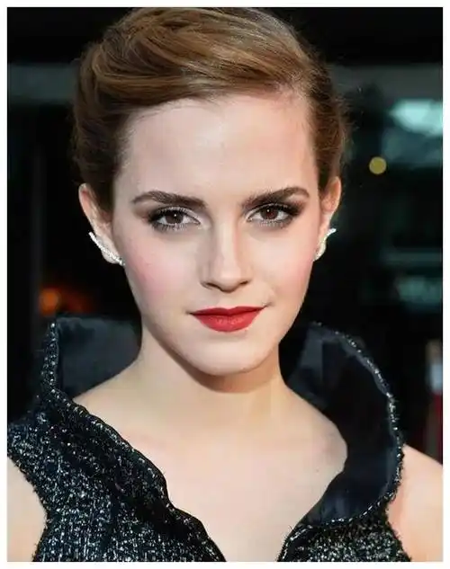 世界上公认的五大美女_因为_伊丽莎白泰勒_玛丽莲梦露