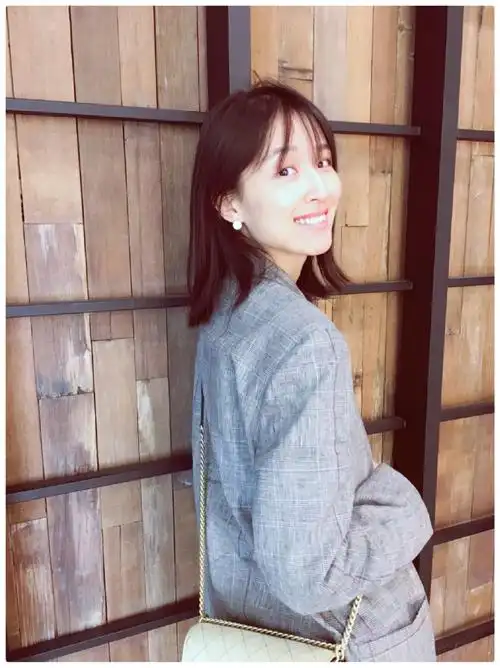 赵霁得了什么病为什么不演戏了,她现在干什么工作? 本文共(1190字)