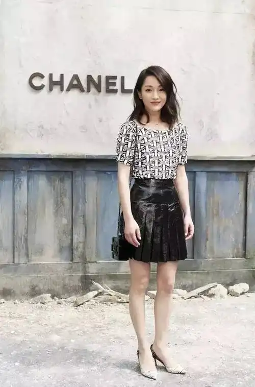 周迅只有1米57的身高她却穿出1米7的女神气场