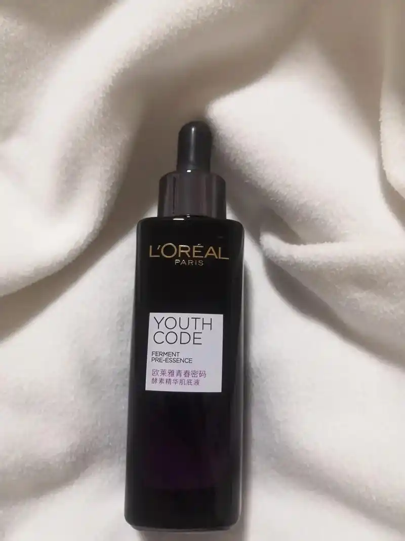 欧莱雅黑精华很清爽,蛋清质地,上脸吸收很快,但是比 - 抖音