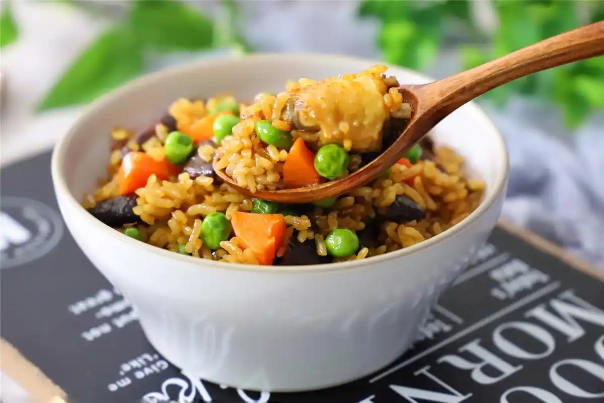 一锅焖饭,轻松为生活增添色香味!