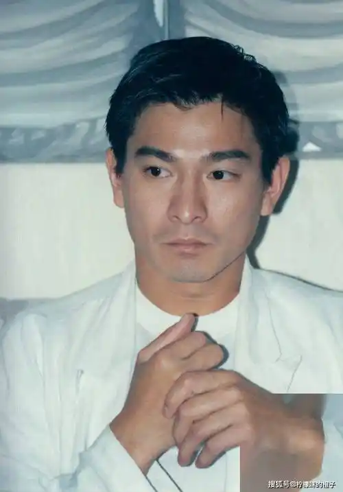 刘德华谈自己的婚姻!半年都不会和朱丽蒨通一个电话,称没有需求