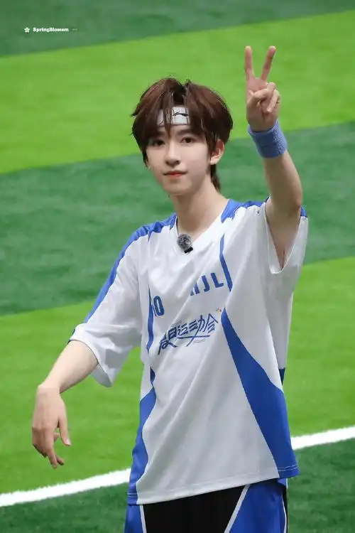 贺峻霖给粉丝写生日祝福