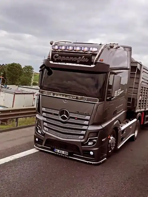 奔驰阿克托斯大卡车,绝对是卡车届的颜值天花板-度小视