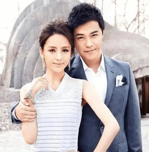 陈思诚零点祝爱妻佟丽娅生日快乐 唤其为my love