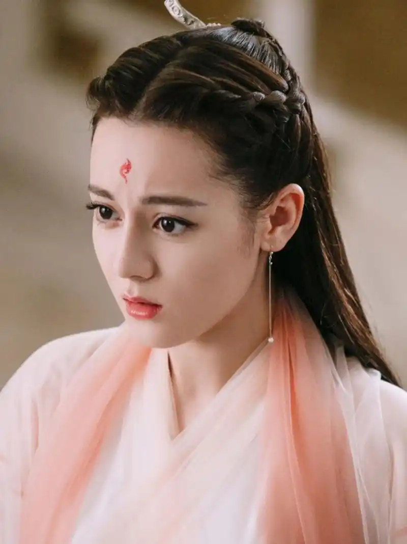 《三生三世枕上书》:迪丽热巴细腻演绎之旅 身为一名热衷于追剧的小