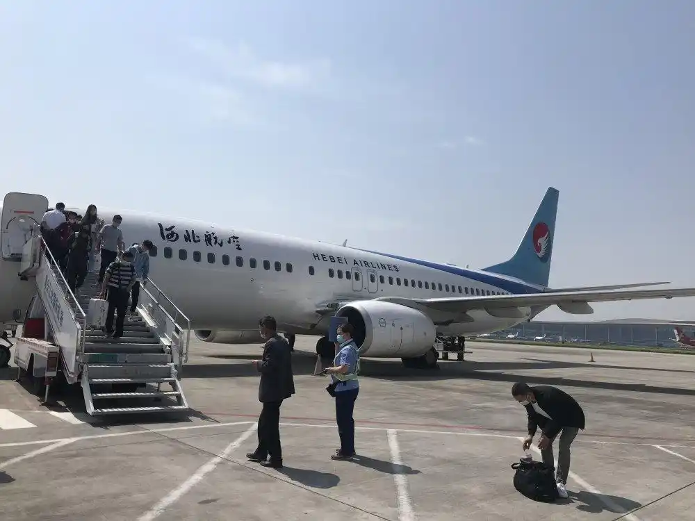 第一次坐飞机的体验丨来自处女飞的真实感受