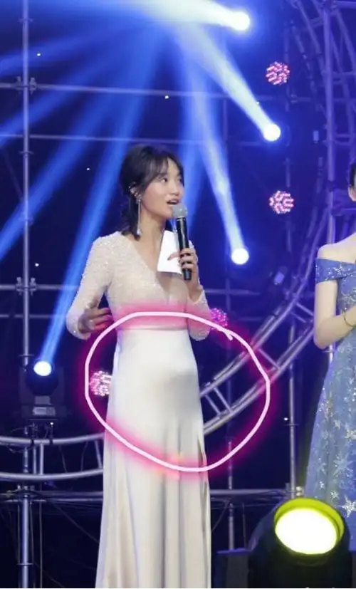 某网红晒照未p朱丹,大肚腩一览无遗