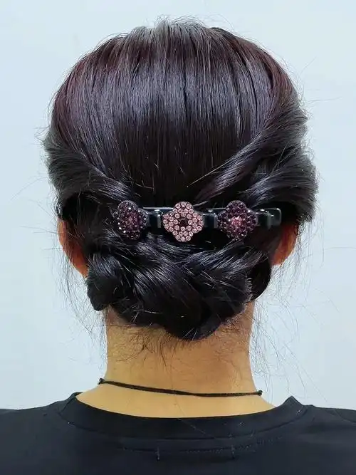 给婆婆盘一款发型