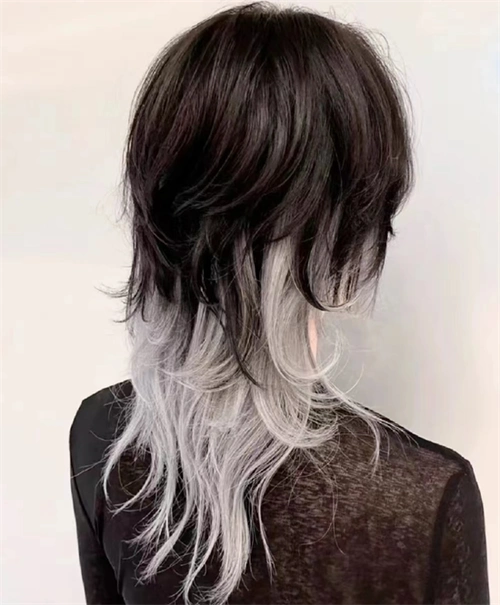 日系短发鲻鱼头狼尾头,不分男女的狼尾造型,太适合圆脸方脸的妹子了.