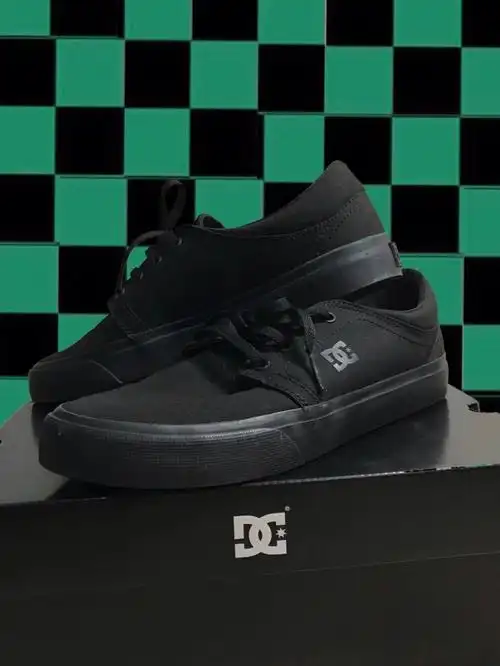 dc平价滑板鞋