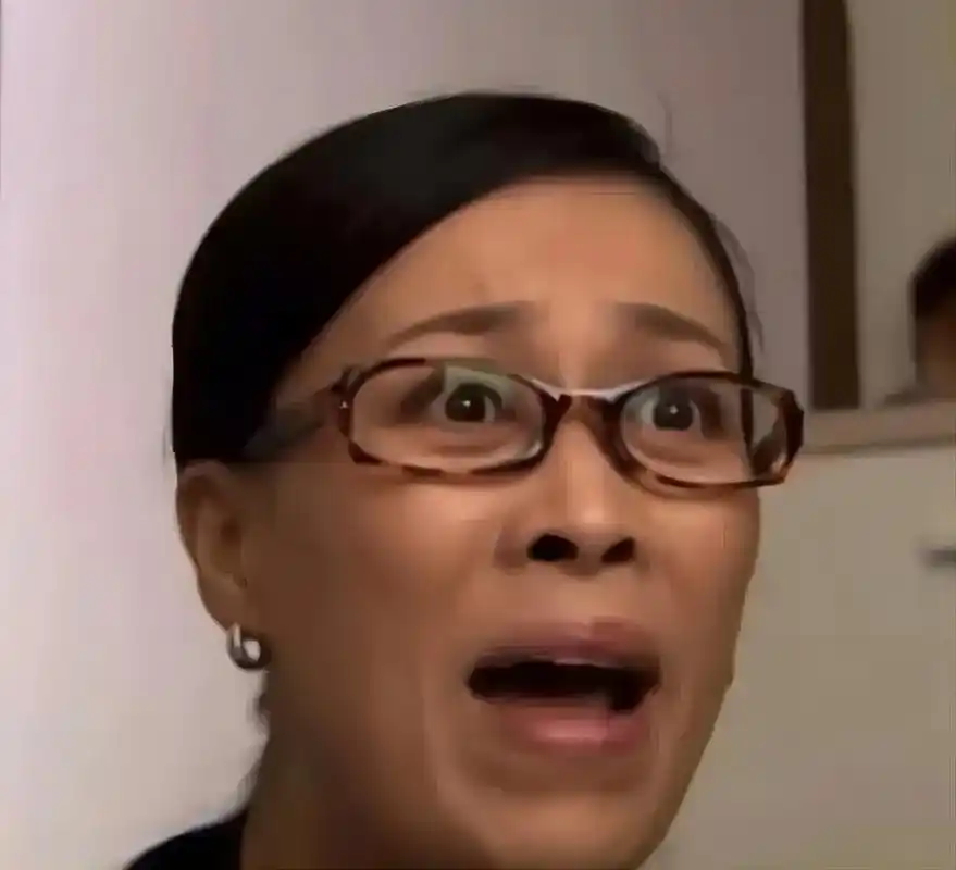 其实,"正式确诊为那英"这个梗源自于那英的一些经典语录和表情包.