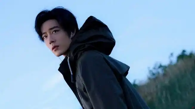 肖战旷野松弛感生日大片##肖战1005生日快乐