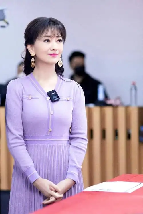 说到"冻龄女神",很多人脑海中想到的就是赵雅芝吧?