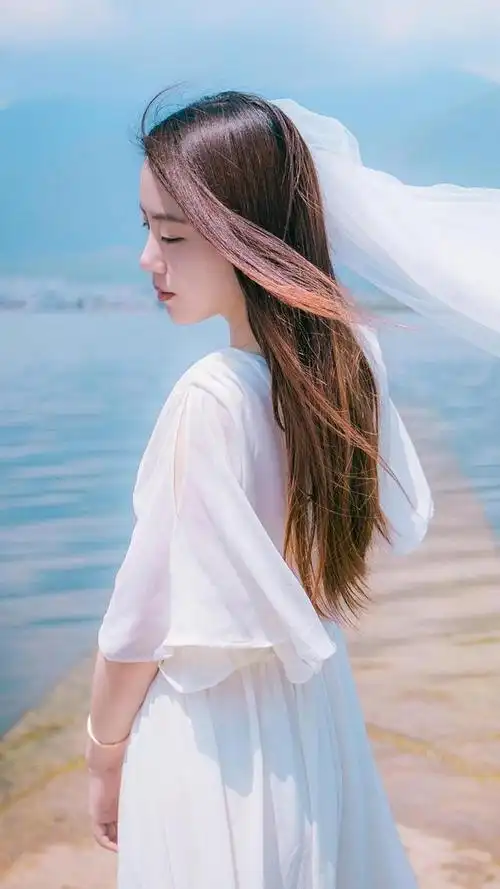 华为手机锁屏壁纸杂志(70/150)关注汶河之滨获取更多壁纸