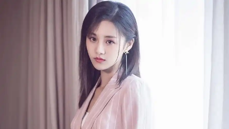 安悦溪明星明星风尚壁纸封面图安悦溪 明星 明星风尚壁纸壁纸于2020