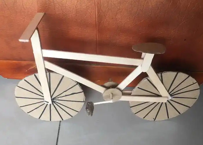 长沟中心小学六年级"自行车模型秀"