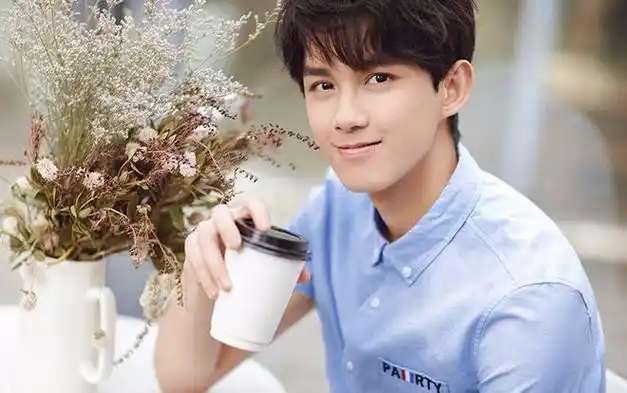 陈坤|娱乐圈|周雨彤|陈乔恩|姐弟恋_网易订阅