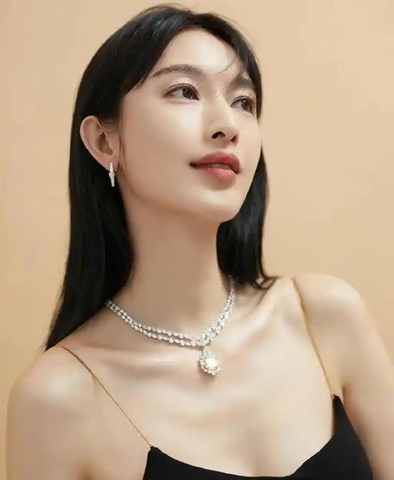 张俪,1985年6月出生于广西桂林,中国内地女演员,毕业于中央戏剧学院