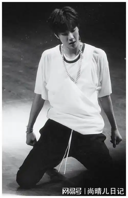 王一博:从河南男孩到乐华顶梁柱,他的成功从来都没那么轻松