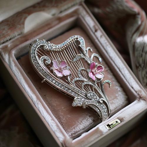 西凉妃子新中式复古宫廷风花朵竖琴锆石胸针外贸原创服饰挂件定制