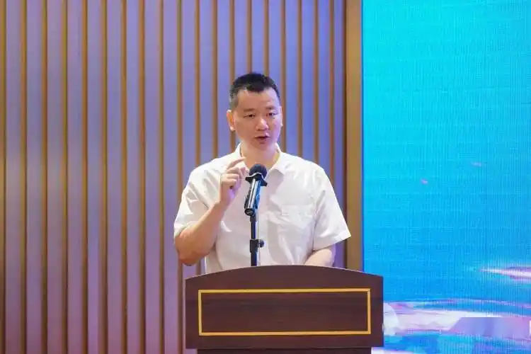 市人力资源和社会保障局二级调研员蓝权,惠州市商务局副局长黄晓鹏