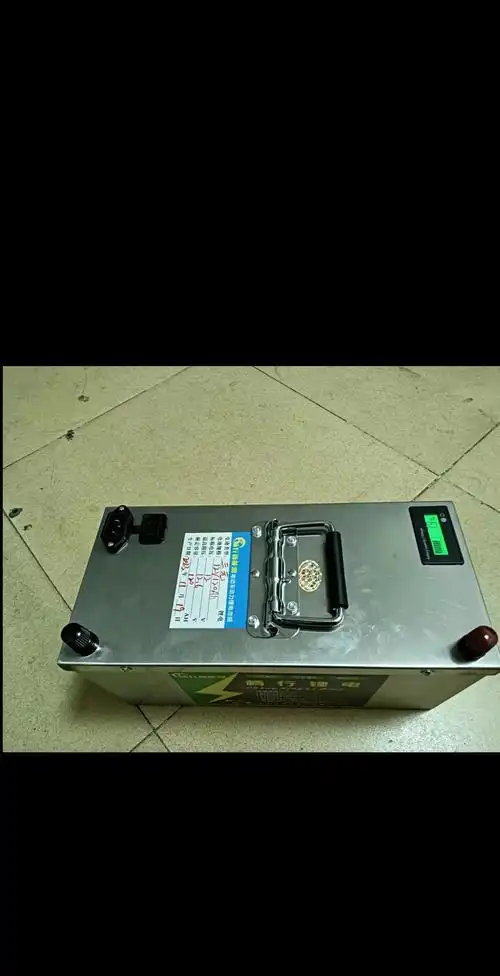 12伏120安,船上照明使用的,一位浙江粉丝定制的!#锂电池 - 抖音