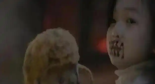 青海小苏丽:3岁被针线缝嘴5岁被虐死,母亲出狱后将其挫骨扬灰