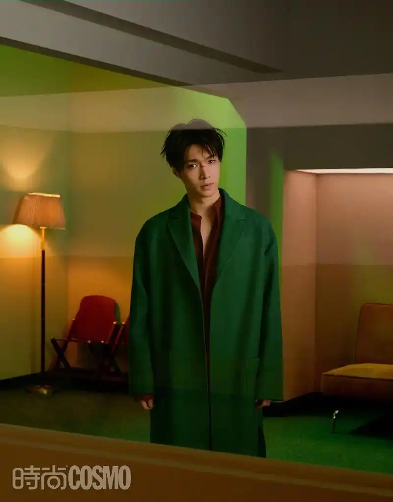 张艺兴#张艺兴封面 这次的新封真的很帅!就是说zjsgzs - 抖音