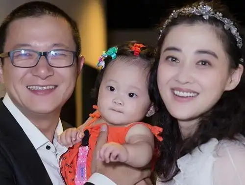 【图】梅婷老公曾剑多大了 家世背景结婚细节曝光