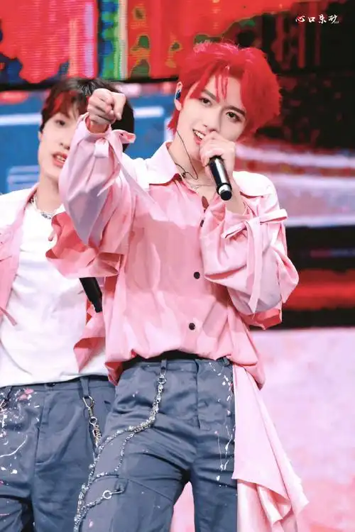 和朱志鑫一起秋日出行