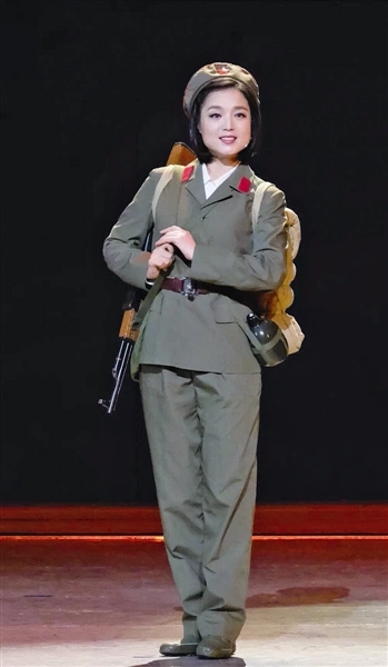 献演建军90周年文艺晚会温籍艺术家山翀白雪今晚亮相央视