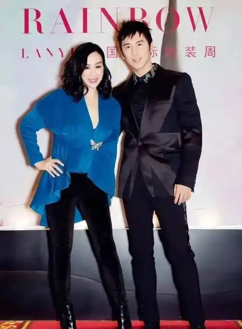 明星夫妻年龄差距,看到这个数字我惊艳了_杜江_张丹峰_吴奇隆