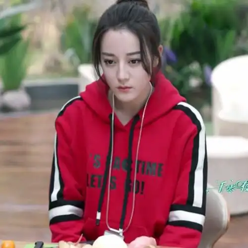 迪丽热巴同款卫衣女2018秋装新款韩版宽松红色印花卫衣连帽学生装