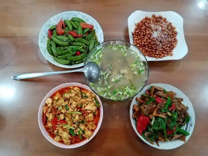 日常四菜一汤是什么家庭? - 知乎