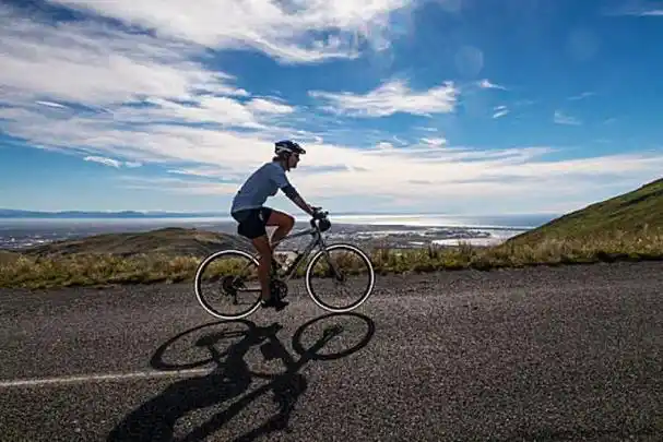 很多人都困惑,如何骑行才能够把减脂的效果达到最优质化呢?