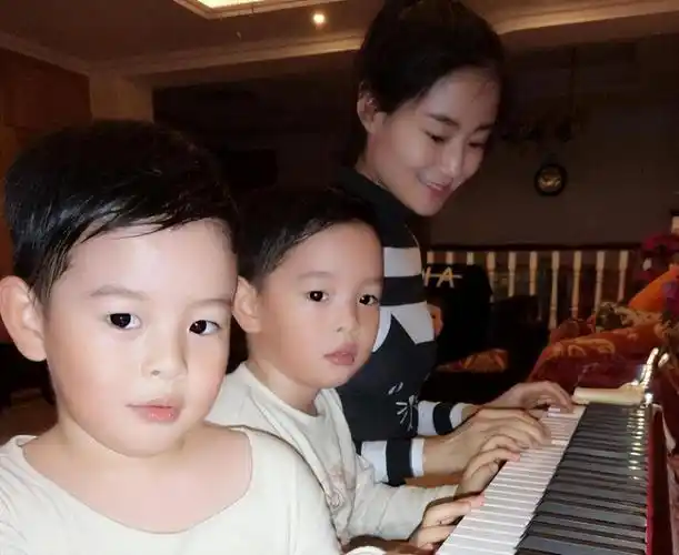 王媛可王雨:娱乐圈中的模范夫妻,女追男的佳话 王媛可,这位因在《香蜜