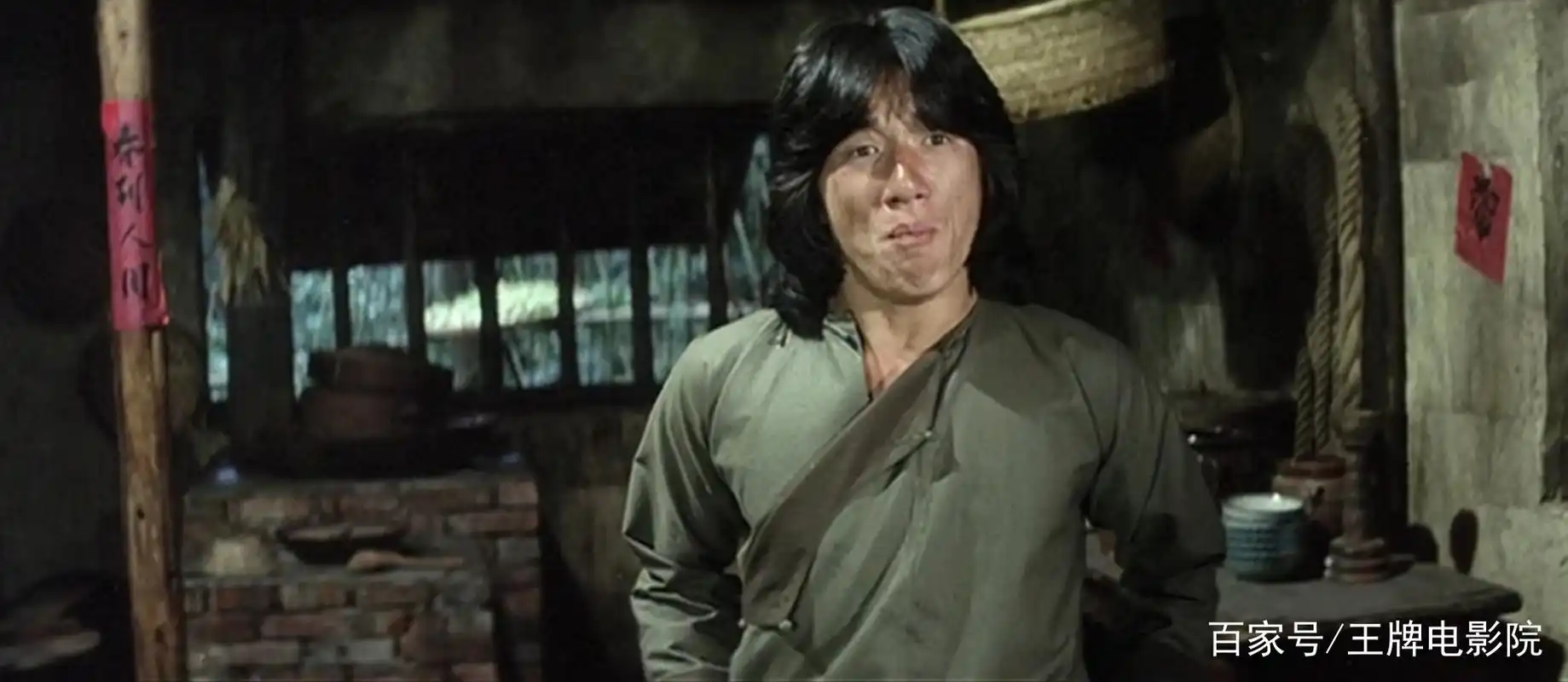 1979年罗维让成龙拍《笑拳怪招》,票房破544万,片酬只给6000块