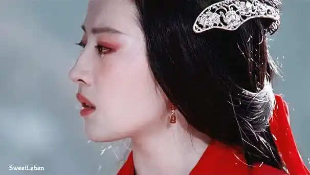 刘亦菲的哭戏:荆钗布裙难掩清丽之姿,每一帧都让人心碎