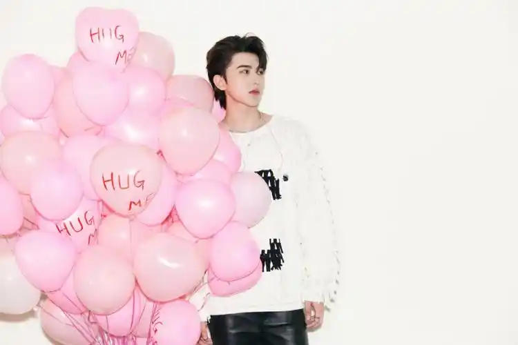 哇,这壁纸,头像不就来了吗#蔡徐坤