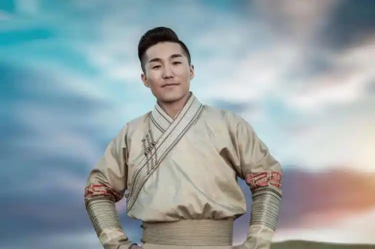 蒙古族青年歌手 呼格吉勒巴特尔《薇藤花之韵》个人演唱会2016.12.