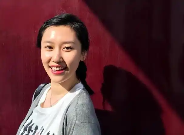 《新闻联播》王音棋"突然"笑了,评论区却沦陷:再也不看你!