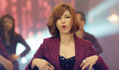 美少女韩星跳舞抖胸gif动图_动态图_表情包下载_soogif