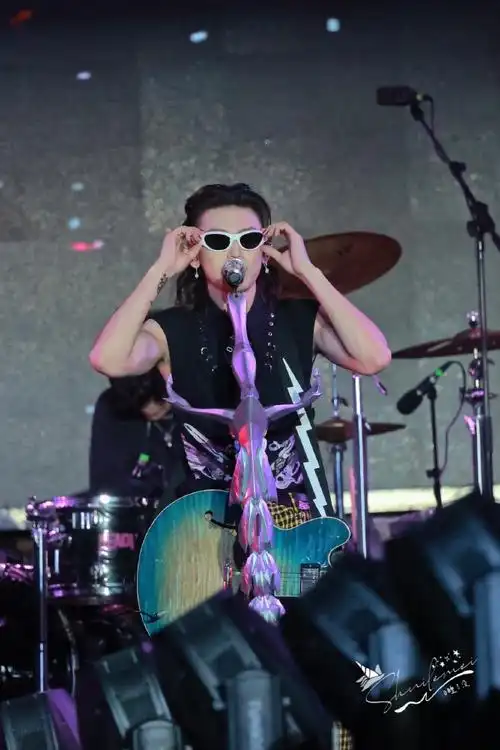 小鬼王琳凯音乐节##小鬼王琳凯福州蓝眼泪音乐节