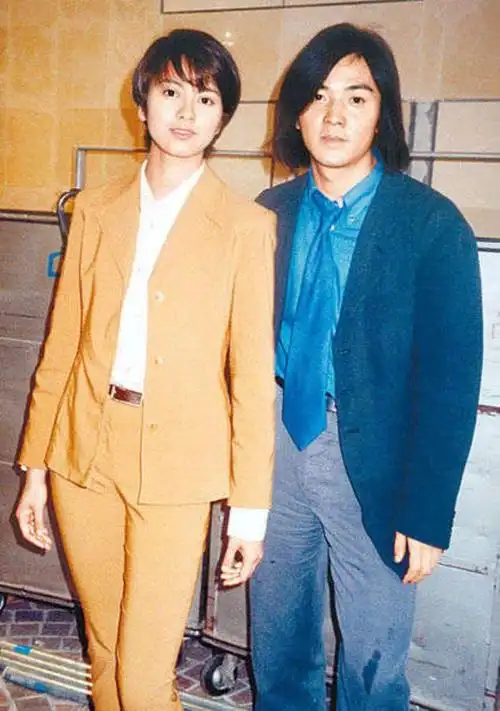 郑伊健梁咏琪郑伊健与梁咏琪同居惹恼杨受成