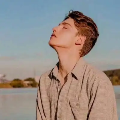 男生头像允言:欧美帅气