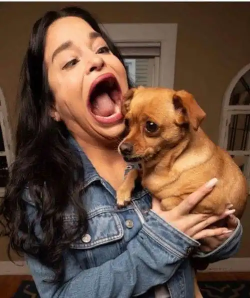 我们古代形容女子美貌,通常都会说她一张"樱桃小口"