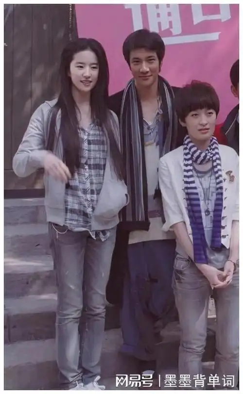 刘亦菲王力宏大秀恋情?揭秘片场趣事,笑泪交织的爱情故事!