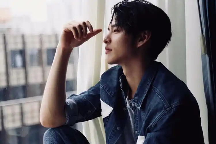 曹佑宁化身牛仔型男滤镜系男友撩力满格