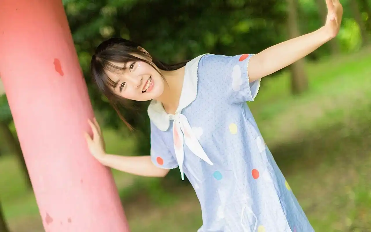 美女壁纸 清纯少女可爱小清新甜美写真图片壁纸 (3/ 8) 2017-11-08 18